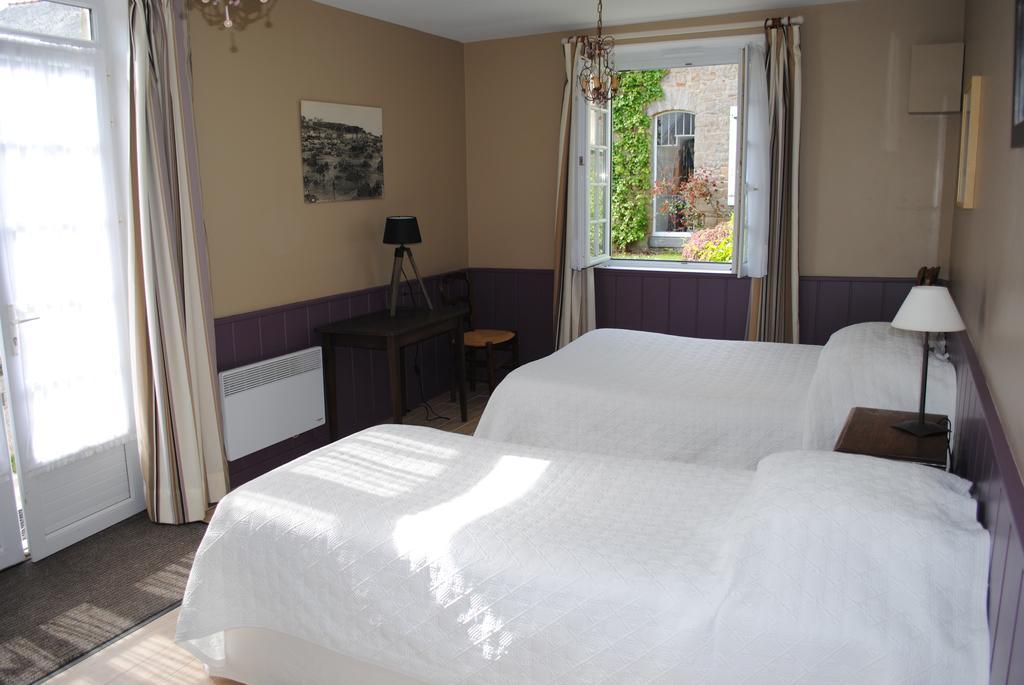 Bed and Breakfast Bienvenue A La Ville Es Gris Cancale Zimmer foto